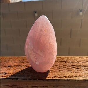 Elegant Pink Stone Accent rose quartz